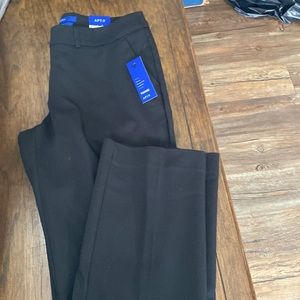 Apt.9 black straight keg dress pants. Size 8 new with tags.